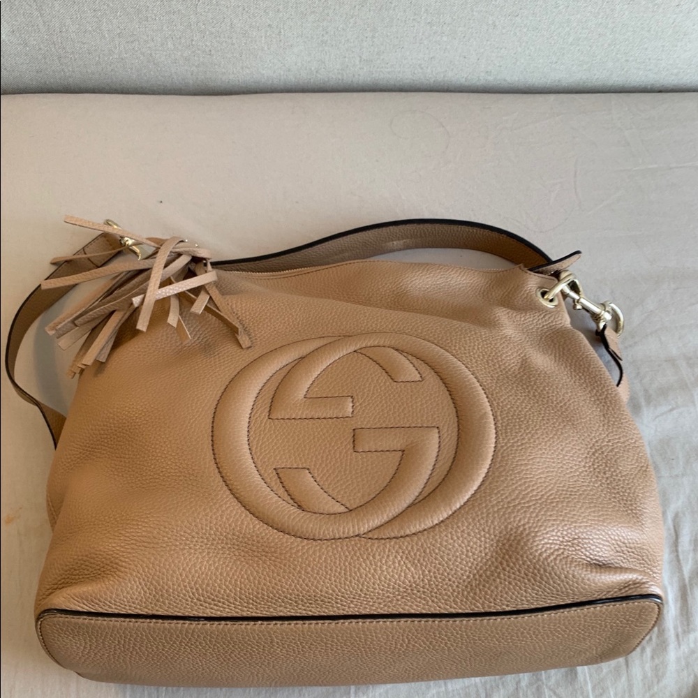 Spacious Carry-all From The Gucci Soho Collection! - Picture 3 of 8